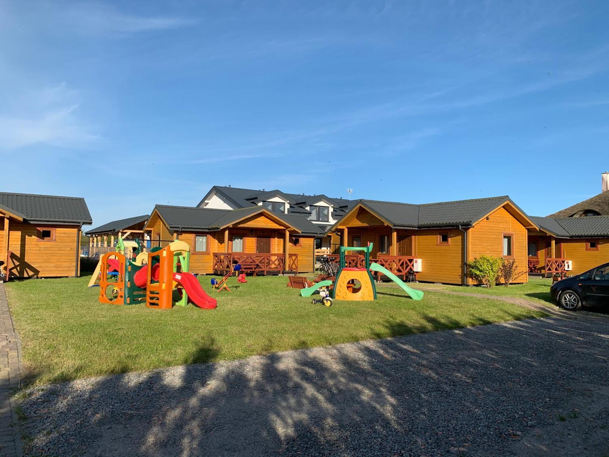 Villa Aurelia Pokoje Goscinne I Domki Letniskowe Mielenko Eksteriør billede